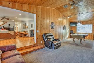 Game Room, Yard, Deck and Fireplace Lakeside Home - Pinetop-Lakeside - 1
