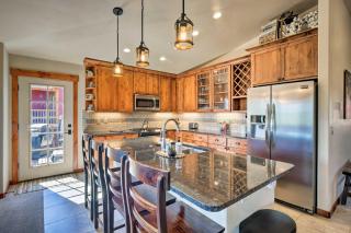 Winter Park Condo with Hot Tub and Mountain Views! - Winter Park - 2