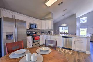 Private Pool and Hot Tub Modern Davenport Home! - Davenport - 1