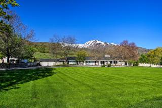 Wellsville House with Mtn Views and Pickleball Court! - Honeyville - 0