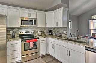 Private Pool and Hot Tub Modern Davenport Home! - Davenport - 4