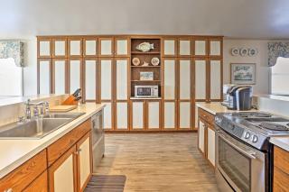 Family-Friendly Vacation Home Steps to Beach! - Sunset Beach - 4