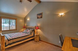 Hungry Horse Cabin Deck, Fire Pit, Near Glacier! - Hungry Horse - 2