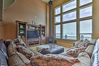 Cabin with Beach Access, Sport Court, Hot Tub and View - Garden City - 8