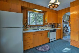 Charming White Bird Home with Mtn and Salmon River View - 2