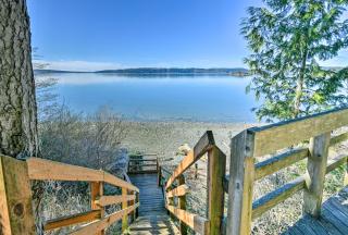 Cozy Beachouse View and Deck, Steps from Skagit Bay - 0