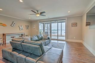 Lake Keowee Home with Balcony and Boat Dock! - 1