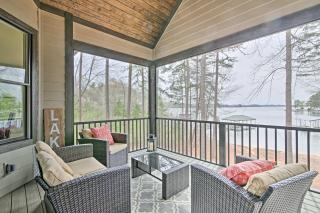 Lake Keowee Home with Balcony and Boat Dock! - 0