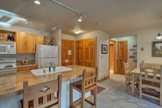 Cozy Driggs Condo with Hot Tub and Ski Shuttle Service - Driggs - 4