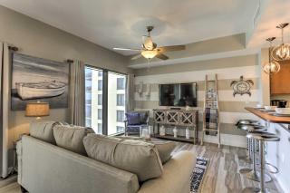 Coastal Florida Abode with Pool Access and Ocean Views - 9