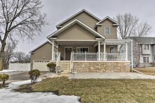 Eagan Home with Porch - 5 Mi to Mall of America! - Eagan - 9