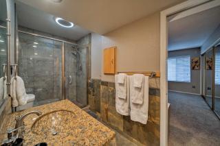 Relaxing Phoenix House with Hot Tub and Heated Pool! - 4