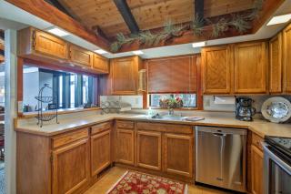 11 Mi to Palisades Tahoe Lakefront Home with View! - Tahoe City - 3