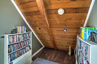 Modern Lake Lawrence Retreat with a Deck and Dock! - Yelm - 9