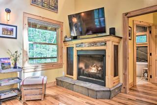 Romantic Asheville Area Cabin with Deck and Hot Tub! - 6