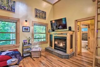 Romantic Asheville Area Cabin with Deck and Hot Tub! - 7