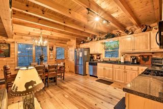 Riverside Ellijay Cabin with Hot Tub and Game Room - Ellijay - 3