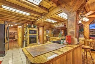 Quiet Inverness Log Cabin with Furnished Deck! - Floral City - 1