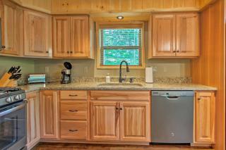 Timber Home Walk to Slopes and N Conway Shops! - 1