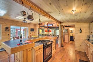 Cullowhee Getaway with Fireplace on Private Meadow - Cullowhee - 3