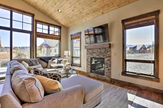 Mtn-View Fraser Home with Hot Tub - Near Skiing! - Fraser - 3