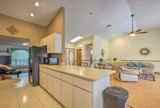 Spring Hill Home with Pool about 1 Mi to Weeki Wachee - Spring Hill - 4