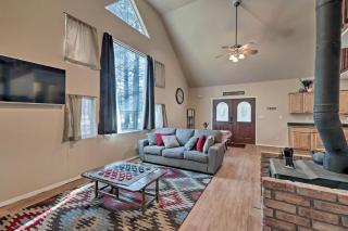 Family-Friendly Forested Home with Snow Play Area! - Flagstaff - 7