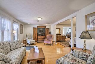 Damascus Home with Fire Pit and Views, Walk to Shops! - 5