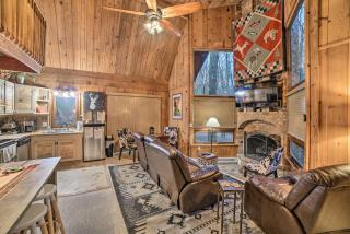 Cozy Cabin Near Massanutten Resort and Water Park! - McGaheysville - 0