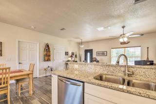 Canalside Crystal River Home with Dock and Kayaks - Crystal River - 2