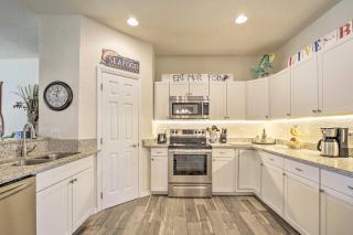 Canalside Crystal River Home with Dock and Kayaks - Crystal River - 3