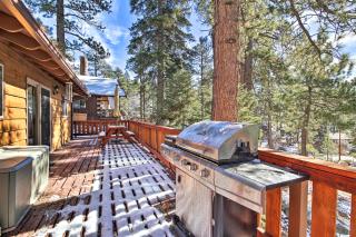Walk to Lake Rustic Home with Deck in Fawnskin - Fawnskin - 8