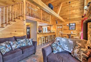 Secluded Conway Home with Theater Room and Hot Tub! - Conway - 5