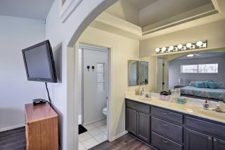 Central Lake Havasu City House Grill and EV Charger - Lake Havasu City - 8