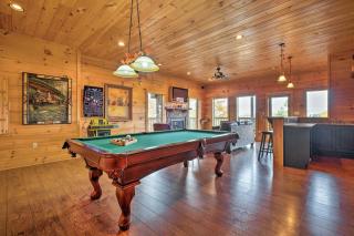 Smoky Mountain Views and Hot Tub Spacious Cabin! - 7