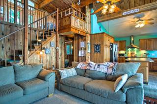 Lakefront Montague Cottage with Deck and Beach! - Rothbury - 7