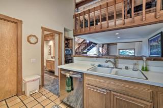 The Mammoth Lodge by Hiking, Lakes, Skiing and More! - 4
