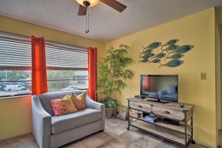 On-Site Beach Access: Walkable Gulf Coast Retreat - 7