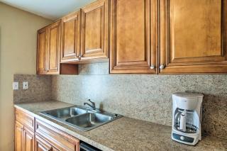 Ft Lauderdale Townhome on Canal - 3 Mi to Beach! - Fort Lauderdale - 3
