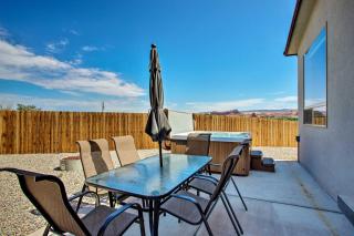 Upscale Moab Townhome with Hot Tub 20 Min to Arches - Moab - 9
