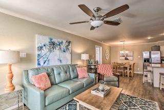 1 Mi to Port Aransas Beach Condo with Pool Access - Mustang Beach - 6