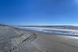 2 Mi to Barefoot Landing! Baileys Beach Cottage - 9