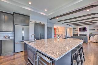 Sunroom + Hot Tub! Waterfront Silver Lake Home - 1