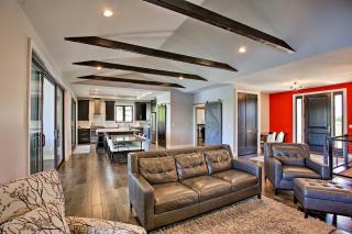 Sunroom + Hot Tub! Waterfront Silver Lake Home - 0
