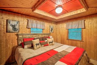 Hot Tub and Fire Pit Hochatown Family Home - 2