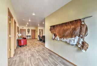 Large Ten Sleep Home on Main St, 10 Mins to Canyon - 6