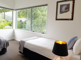 qTownPad - Queenstown - 3