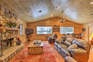 Waterfront Pike Lake Retreat Snowmobile Paradise - 7