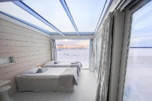 Seaside Glass Villas - 7