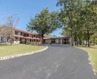 The Parkwood Inn & Suites - Mountain View - 3